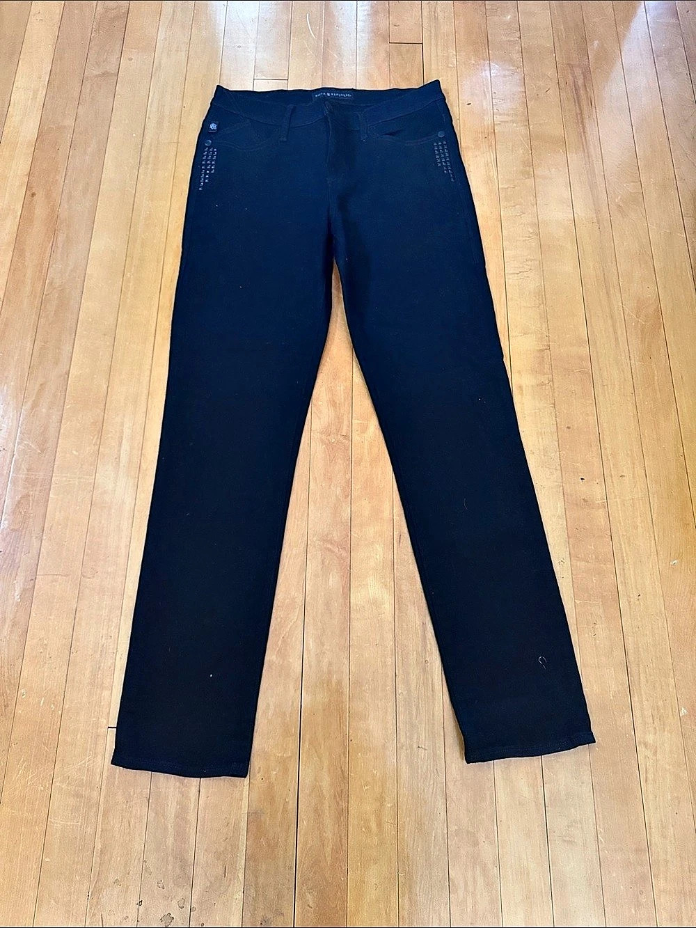 Rock & Republic Berlin Studded Straight Leg Jeans in Black Waist 12M